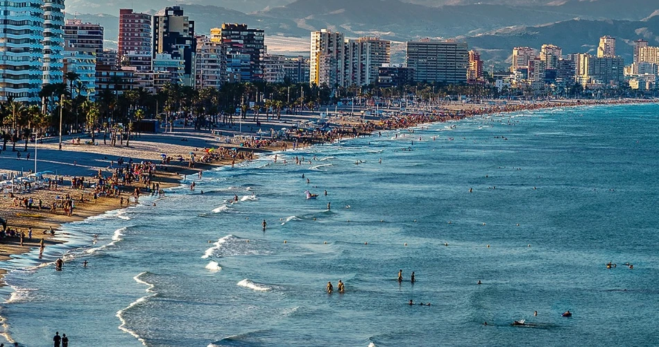10 of the UAE's Best Beaches for Families