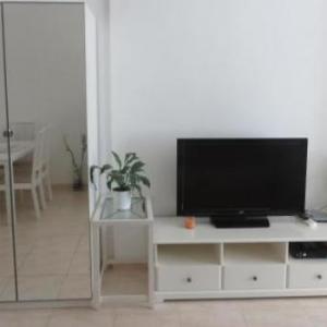 Studio Apartment - Skycourts