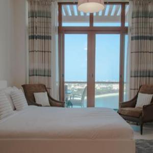 Houst Holiday Homes - Palm Views East Dubai 