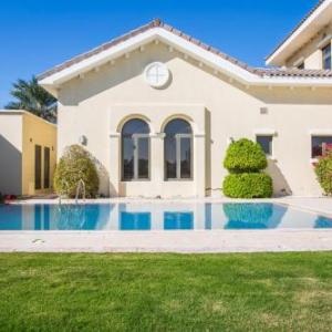 Maison Privee - Luxury 5BR Villa w/Dramatic Vw Private Beach & Pool