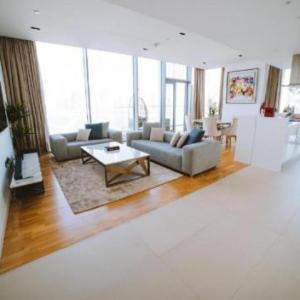 Spectacular 3 Bedroom Condo with magnificent views of Ain Dubai -1206-