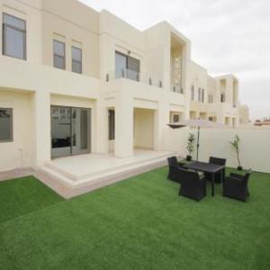 Signature Holiday Homes - Brand New 4BHK Villa in Mira Oasis II Dubai