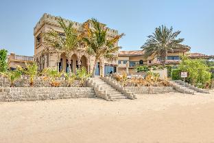 Breathtaking Beachfront Villa with Private Pool Dubai