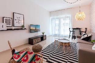 Beautiful 1 BDR in Tecom | Netflix | Pool