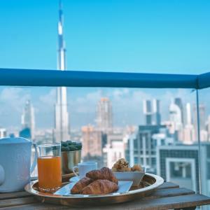 A C Pearl Holiday Homes - The Loft with Burj Khalifa View
