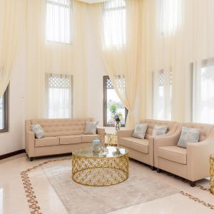 5 Bedroom Garden Gallery Villa in Palm Jumeirah by Deluxe Holiday Homes Dubai