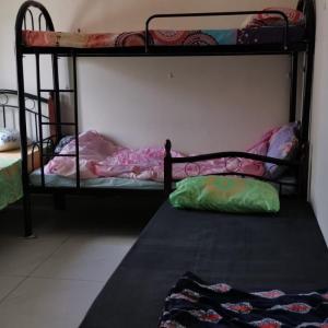 Bed Space For Females Near Metro Station