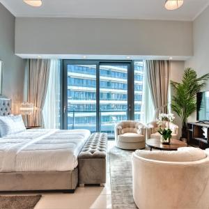 Penthouse Studio with balcony next to Marina Mall - Silverene Tower B 2406