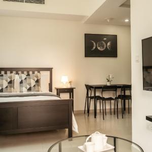 HiGuests Vacation Homes - Bay Central W2 Dubai 