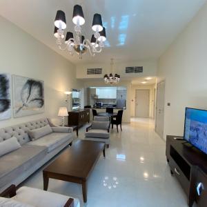Lux BnB 1BDR Brand New Meydan Polo Residence