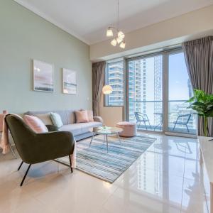 One Bedroom Apartment with Dubai Marina Views in Ocean Heights by Deluxe Holiday Homes Dubai