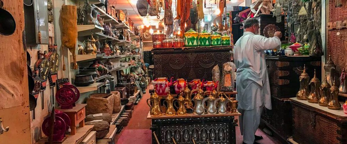 Etiquette and Behavior in Jeddah